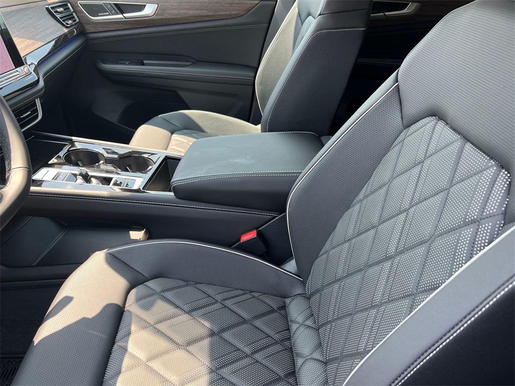 new 2025 Volkswagen Atlas car, priced at $49,913