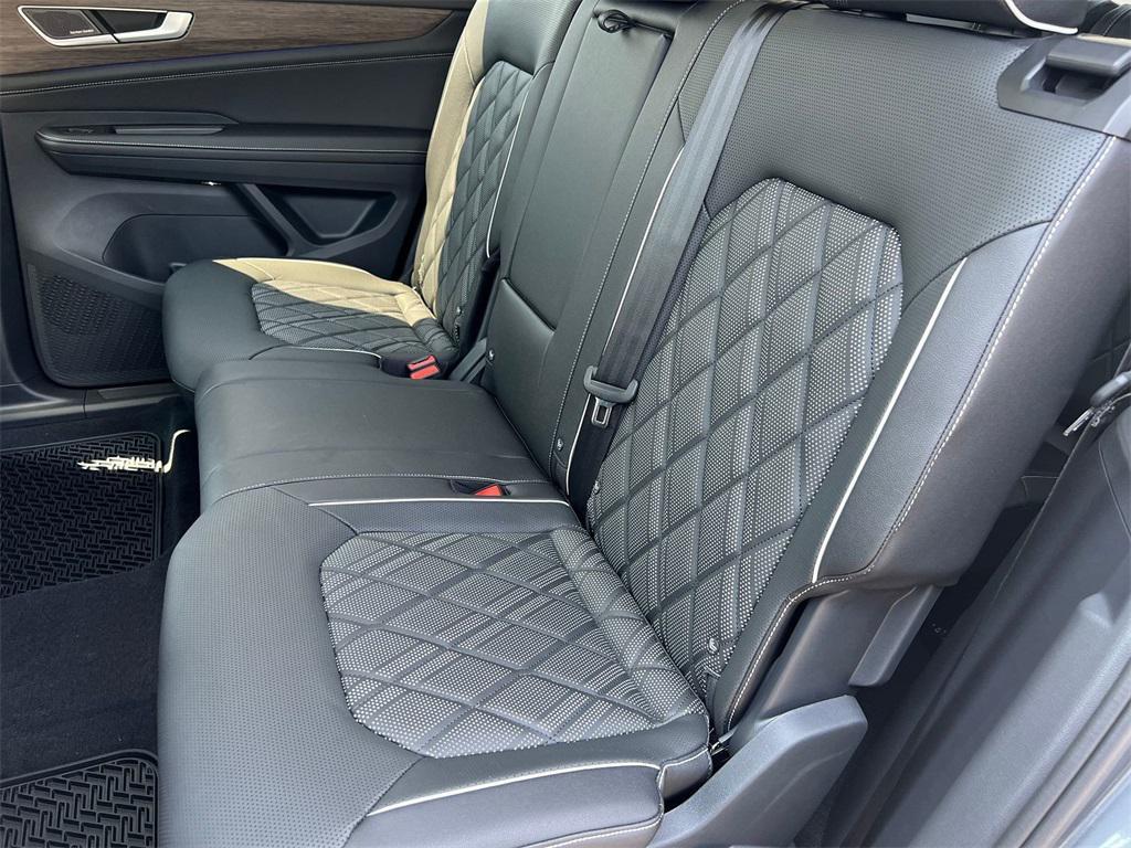 new 2025 Volkswagen Atlas car, priced at $49,913