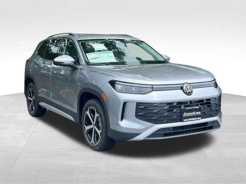 new 2025 Volkswagen Tiguan car, priced at $32,933