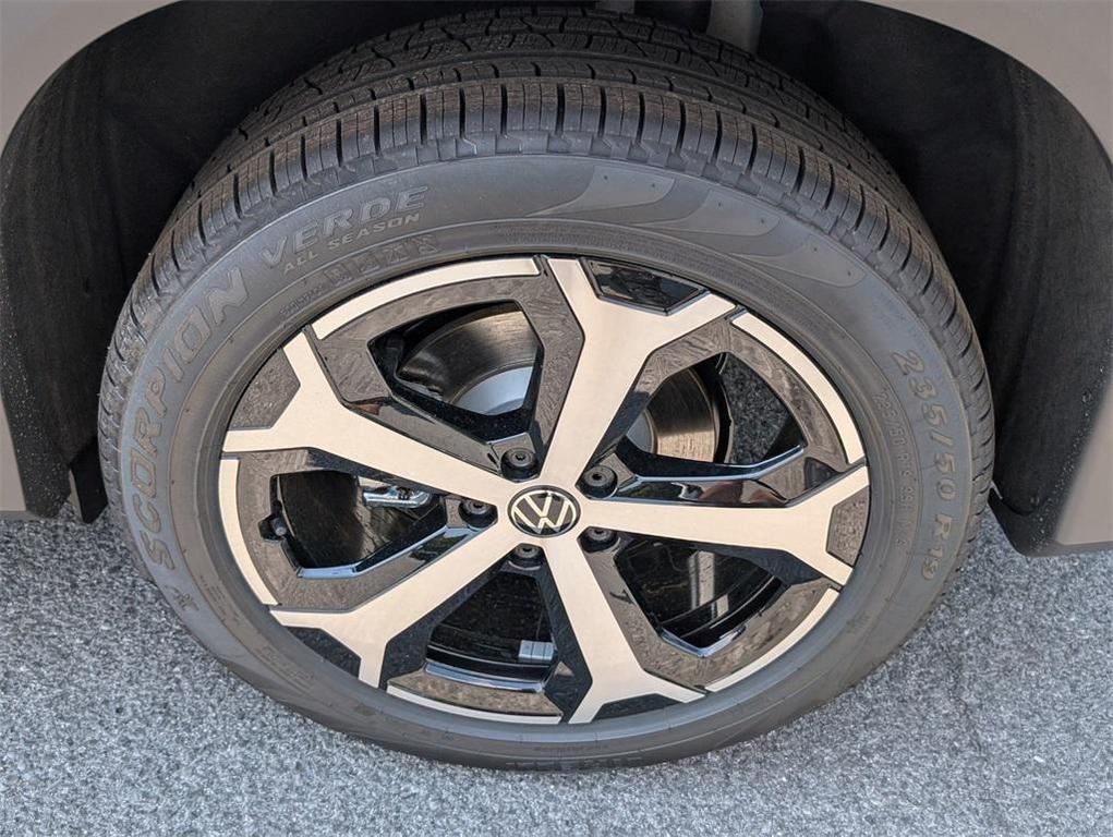 new 2025 Volkswagen Tiguan car, priced at $34,715