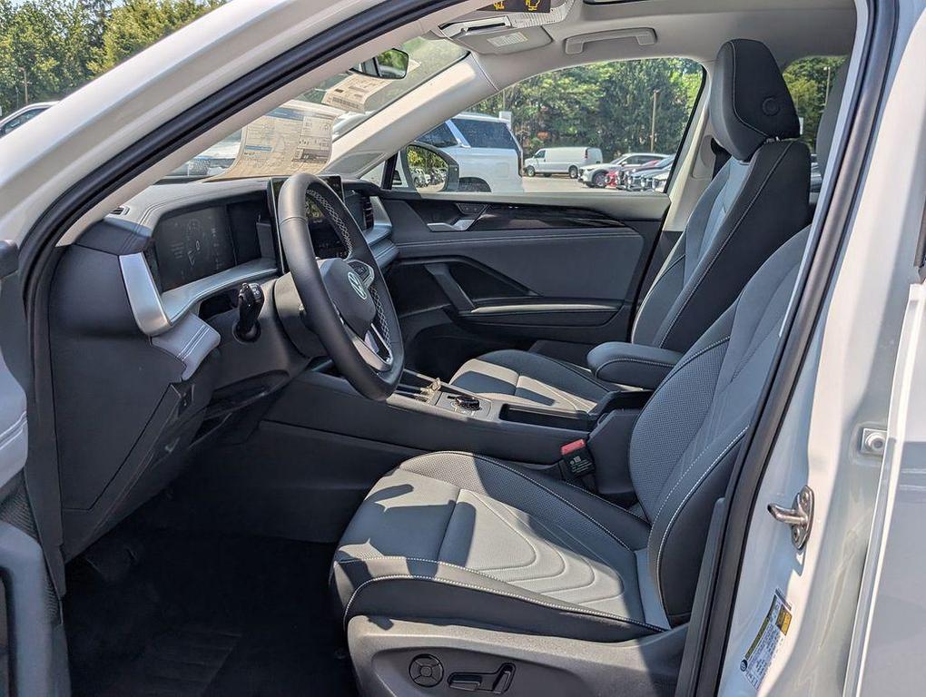 new 2025 Volkswagen Tiguan car, priced at $33,965