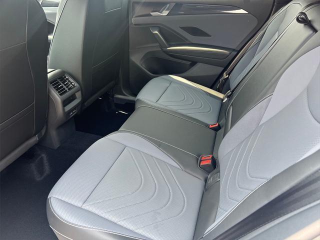 new 2025 Volkswagen Tiguan car, priced at $37,559