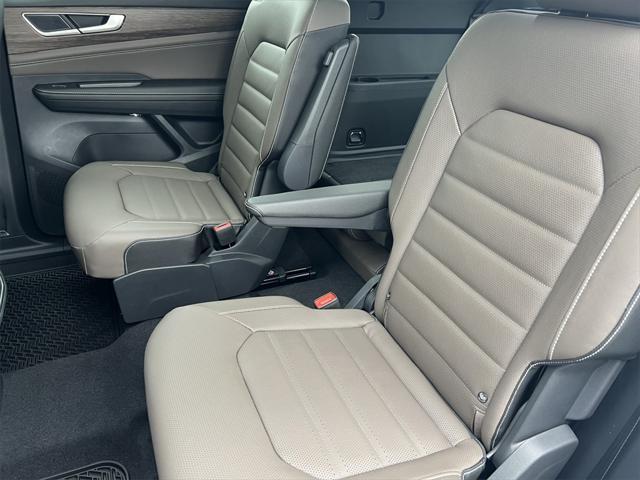 new 2025 Volkswagen Atlas car, priced at $46,109