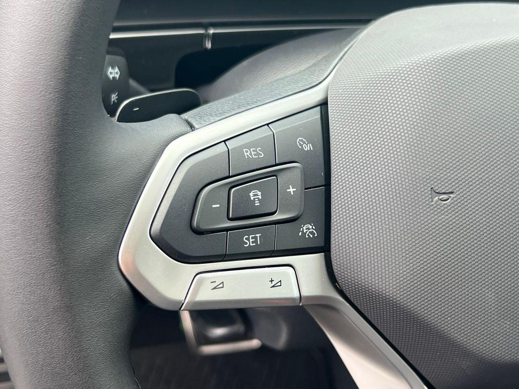 new 2025 Volkswagen Atlas car, priced at $41,779