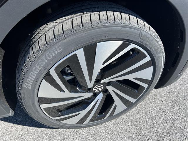 new 2025 Volkswagen ID.4 car, priced at $49,278