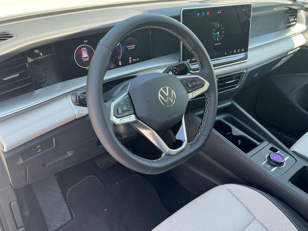 new 2025 Volkswagen Tiguan car, priced at $34,618