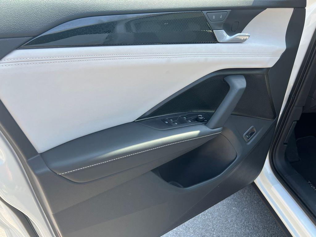 new 2025 Volkswagen Tiguan car, priced at $34,618