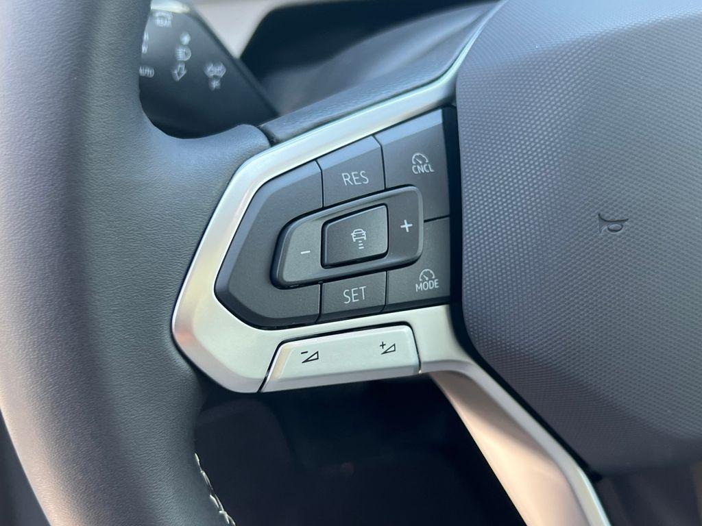 new 2025 Volkswagen Tiguan car, priced at $34,618