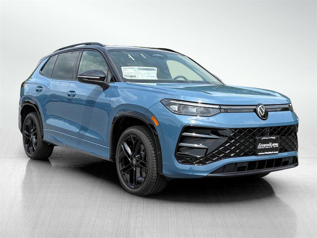 new 2025 Volkswagen Tiguan car, priced at $38,530
