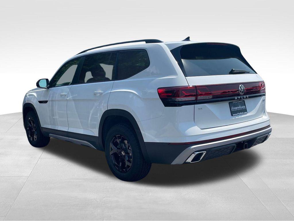 new 2025 Volkswagen Atlas car, priced at $42,377