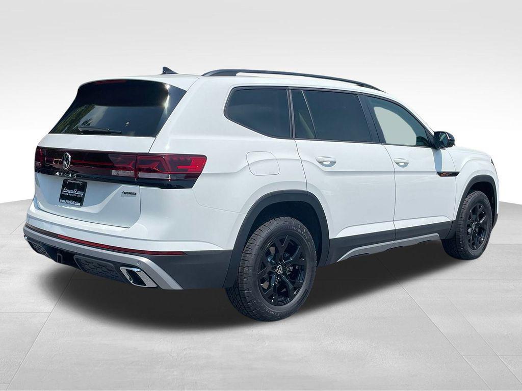 new 2025 Volkswagen Atlas car, priced at $42,377
