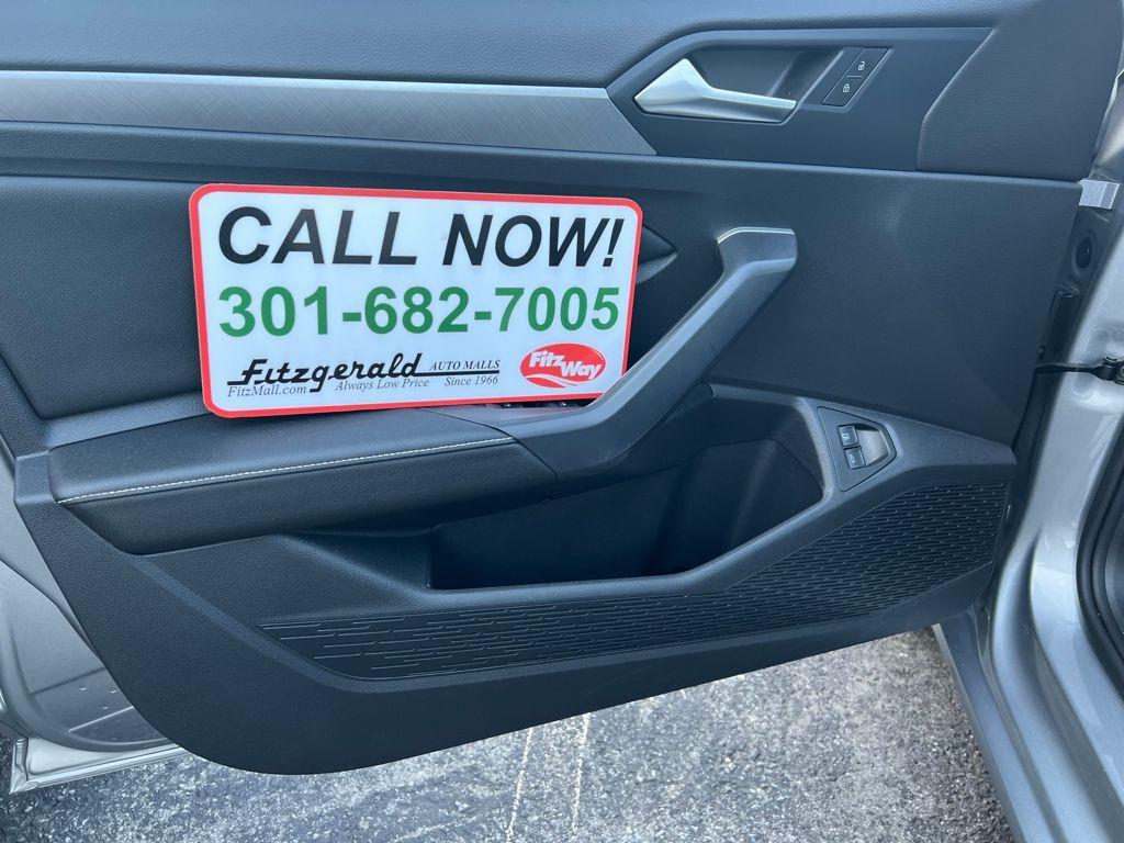 used 2024 Volkswagen Jetta car, priced at $19,995
