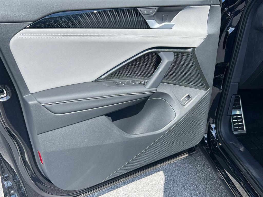 new 2025 Volkswagen Tiguan car, priced at $35,992