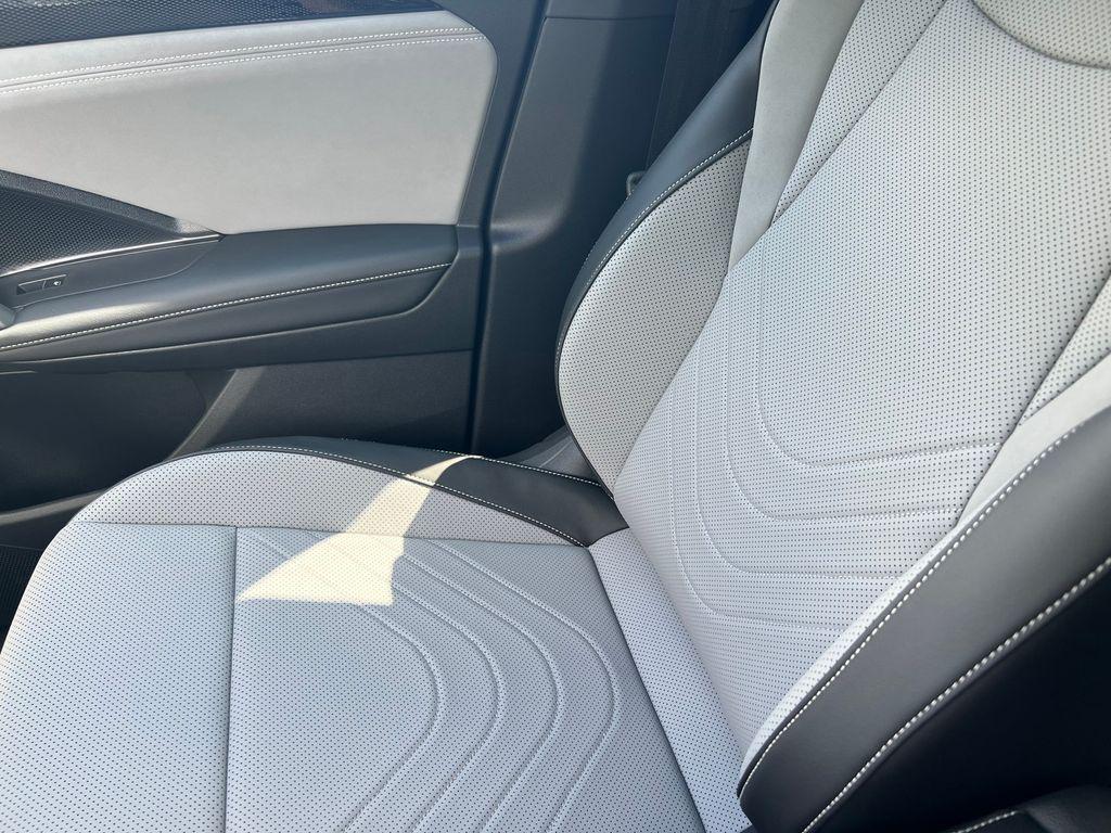 new 2025 Volkswagen Tiguan car, priced at $35,992