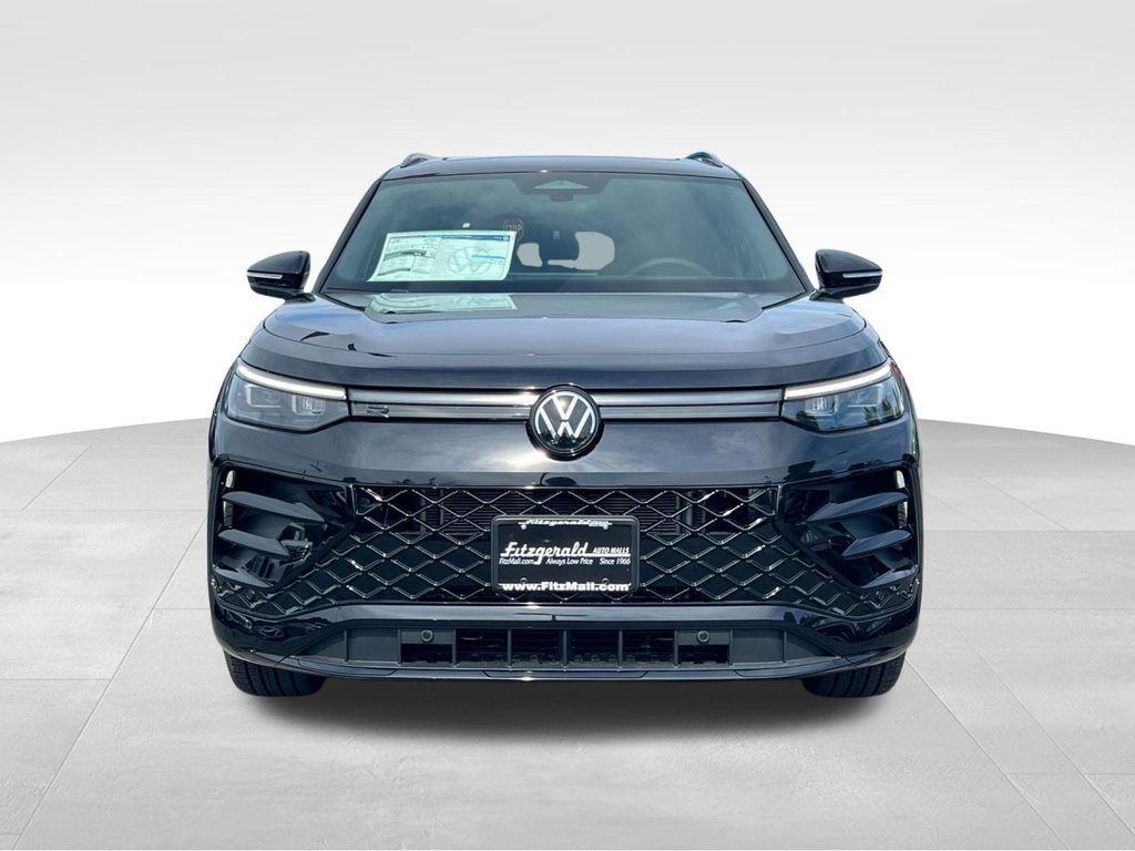 new 2025 Volkswagen Tiguan car, priced at $35,992