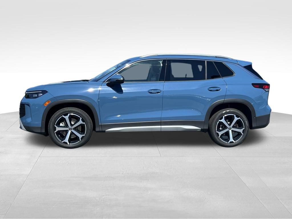 new 2025 Volkswagen Tiguan car, priced at $35,138