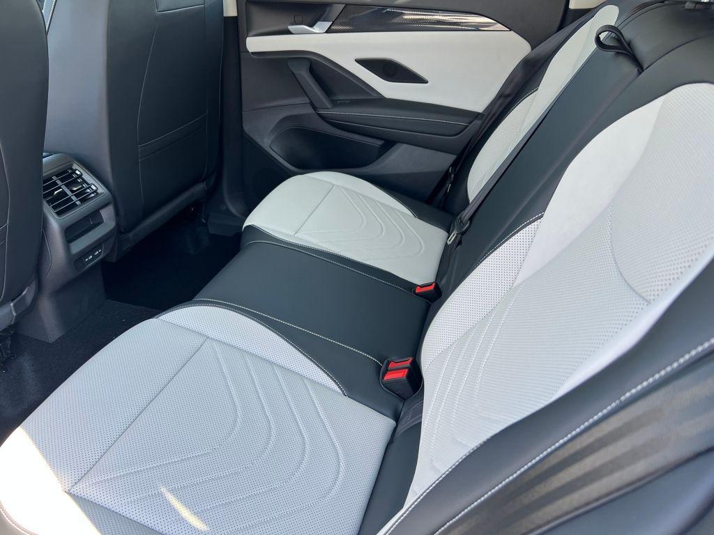 new 2025 Volkswagen Tiguan car, priced at $35,138