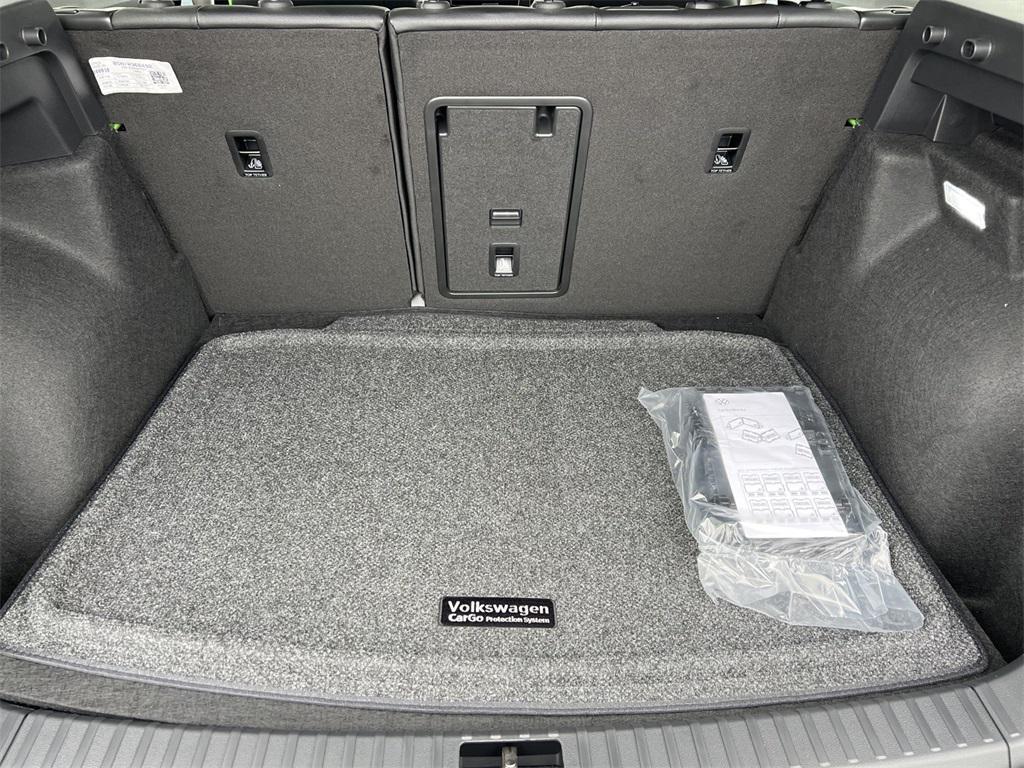 new 2025 Volkswagen Taos car, priced at $32,081