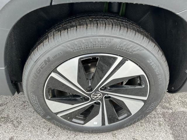 new 2025 Volkswagen Taos car, priced at $32,081