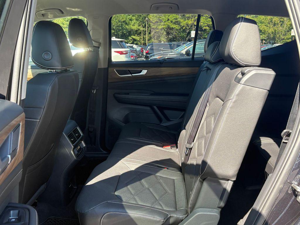 new 2026 Volkswagen Atlas car, priced at $45,660