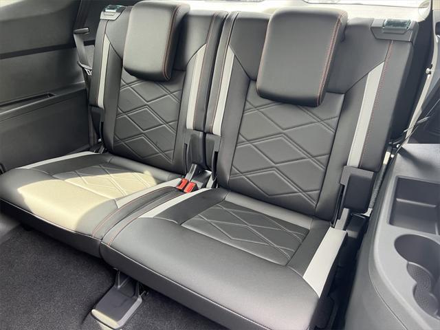 new 2025 Volkswagen Atlas car, priced at $43,579