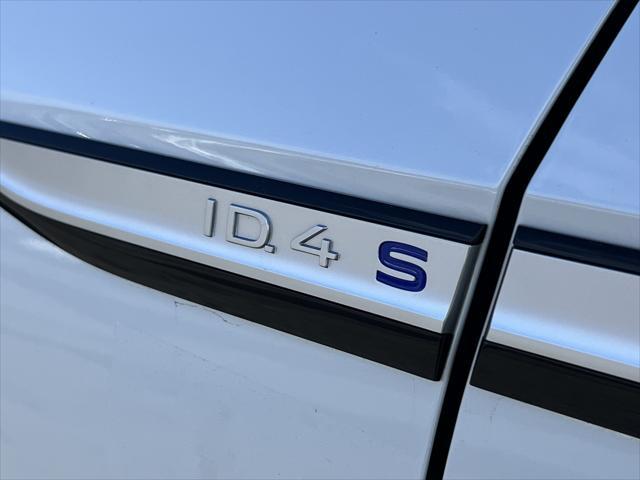 new 2024 Volkswagen ID.4 car, priced at $34,358