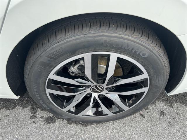 new 2025 Volkswagen Jetta car, priced at $27,484