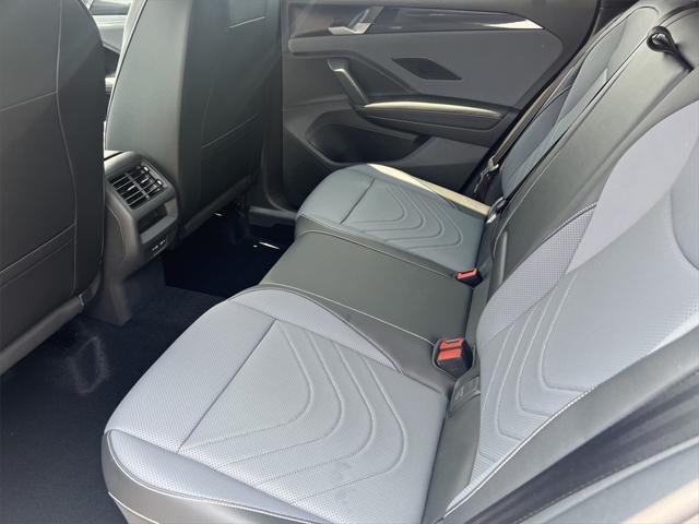 new 2025 Volkswagen Tiguan car, priced at $39,025