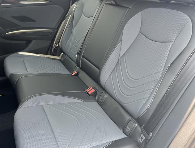 new 2025 Volkswagen Tiguan car, priced at $39,025