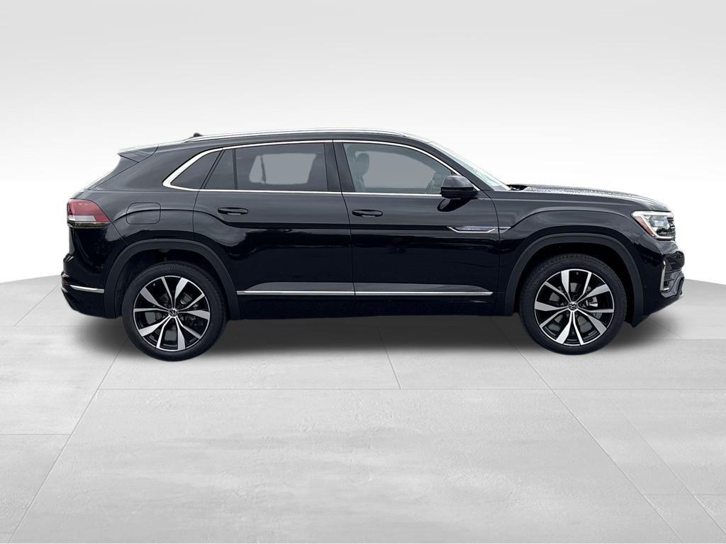 new 2026 Volkswagen Atlas Cross Sport car, priced at $53,374