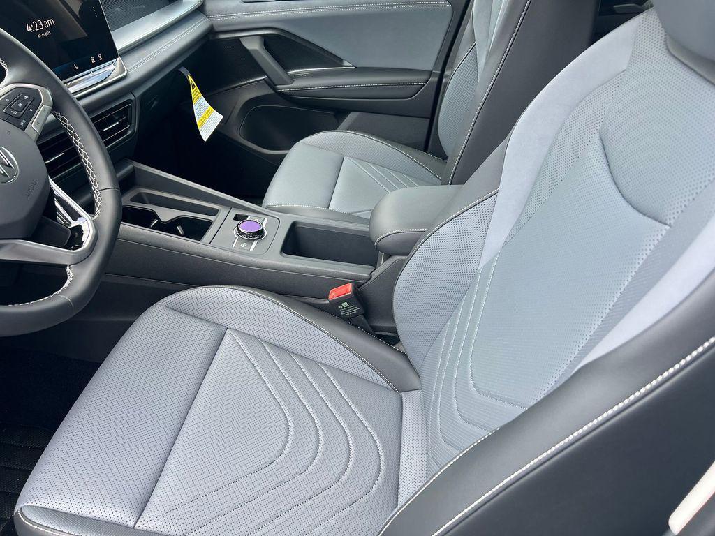 new 2025 Volkswagen Tiguan car, priced at $34,935