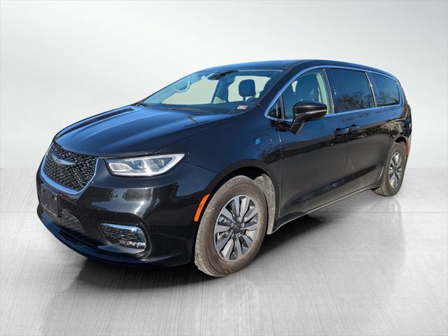 used 2022 Chrysler Pacifica Hybrid car, priced at $24,995