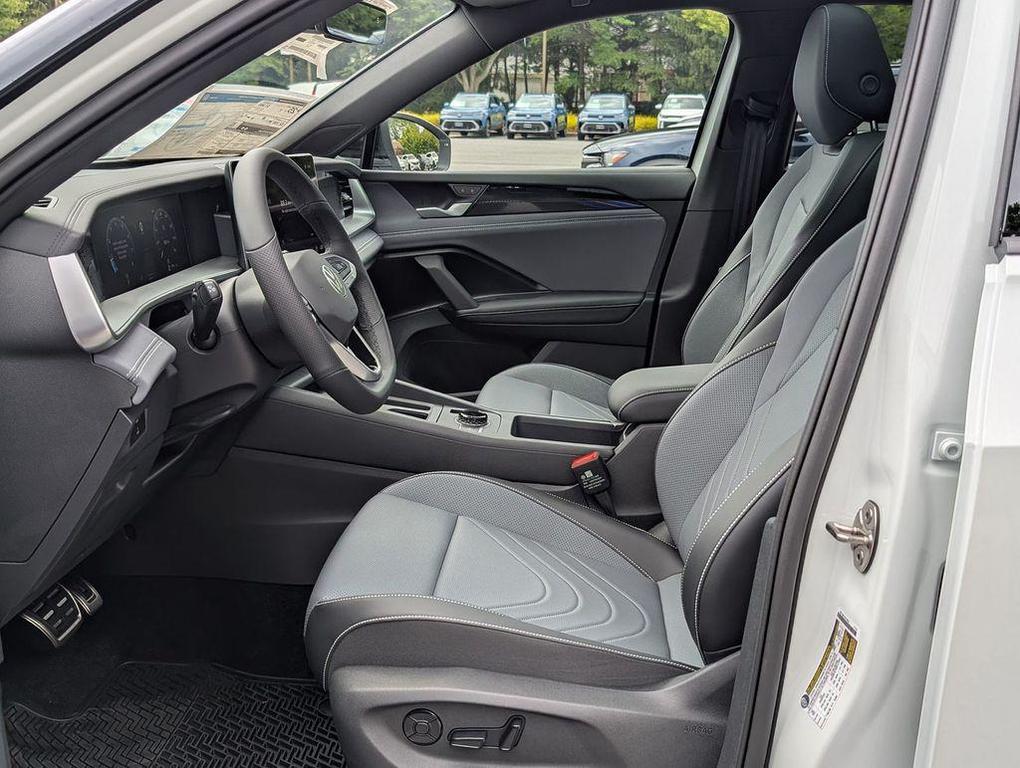new 2025 Volkswagen Tiguan car, priced at $38,189