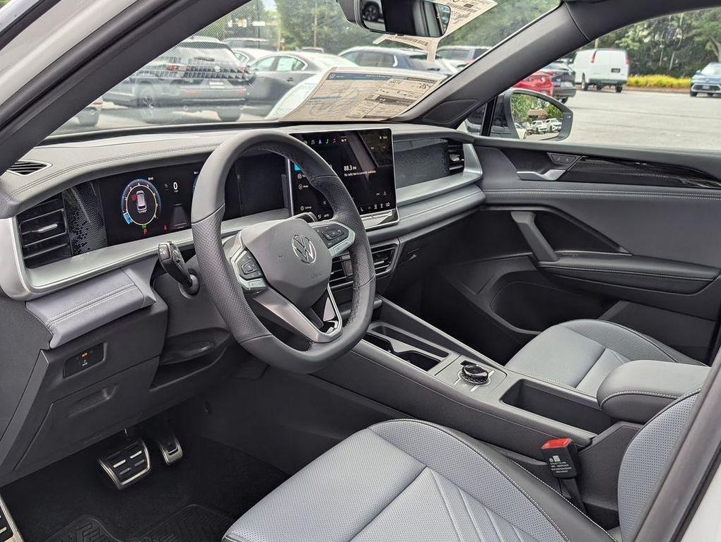 new 2025 Volkswagen Tiguan car, priced at $38,189