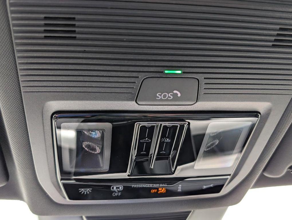 new 2025 Volkswagen Tiguan car, priced at $38,189