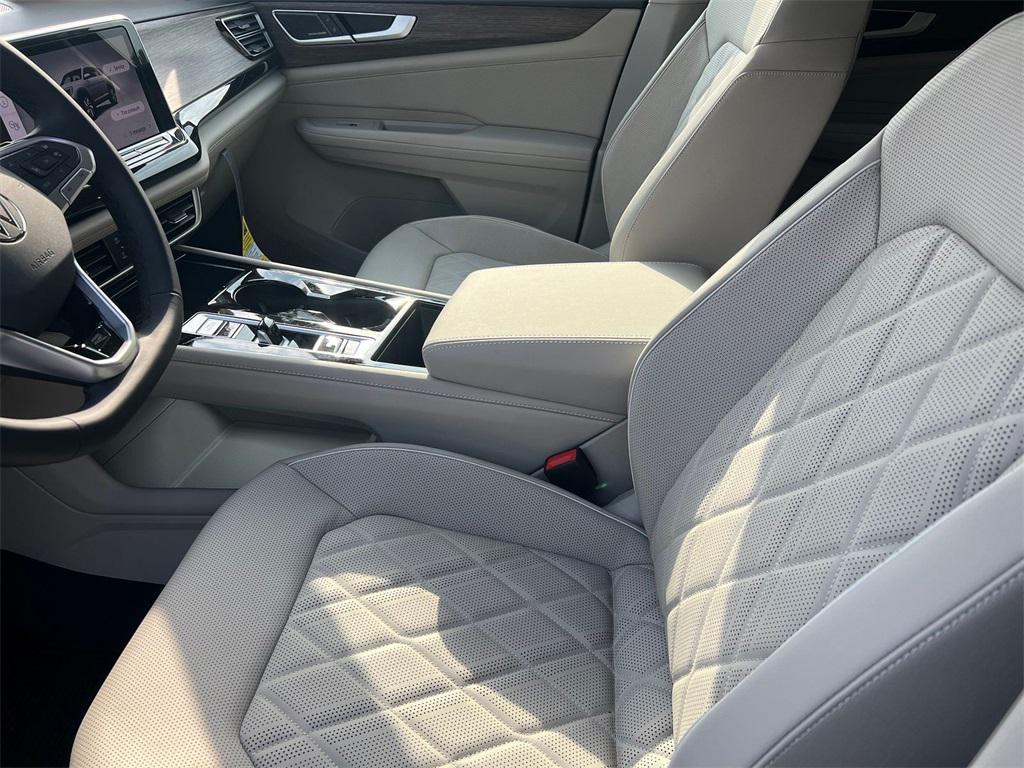 new 2025 Volkswagen Atlas car, priced at $50,086
