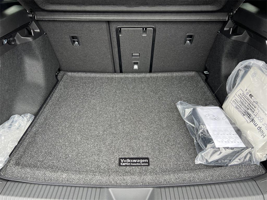 new 2025 Volkswagen ID.4 car, priced at $49,119