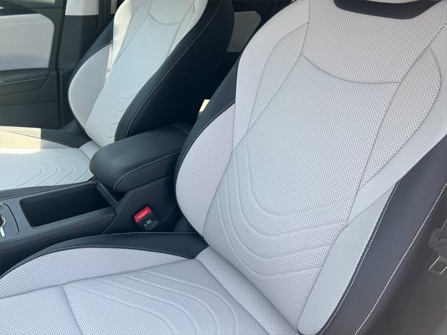 new 2025 Volkswagen Tiguan car, priced at $32,231