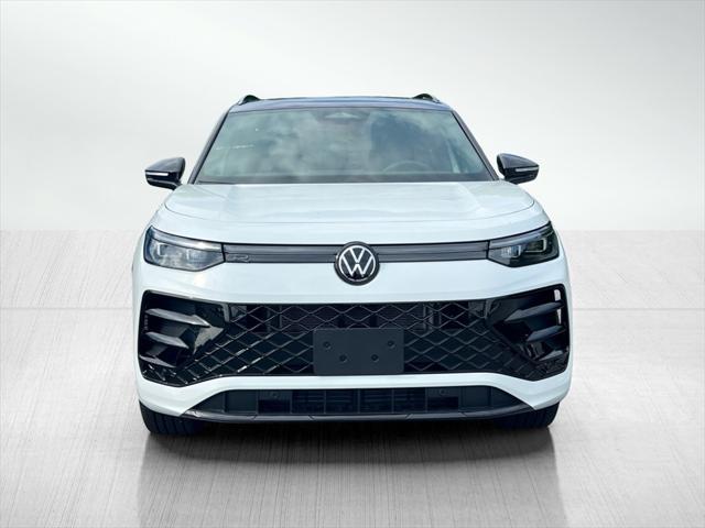 new 2025 Volkswagen Tiguan car, priced at $37,559
