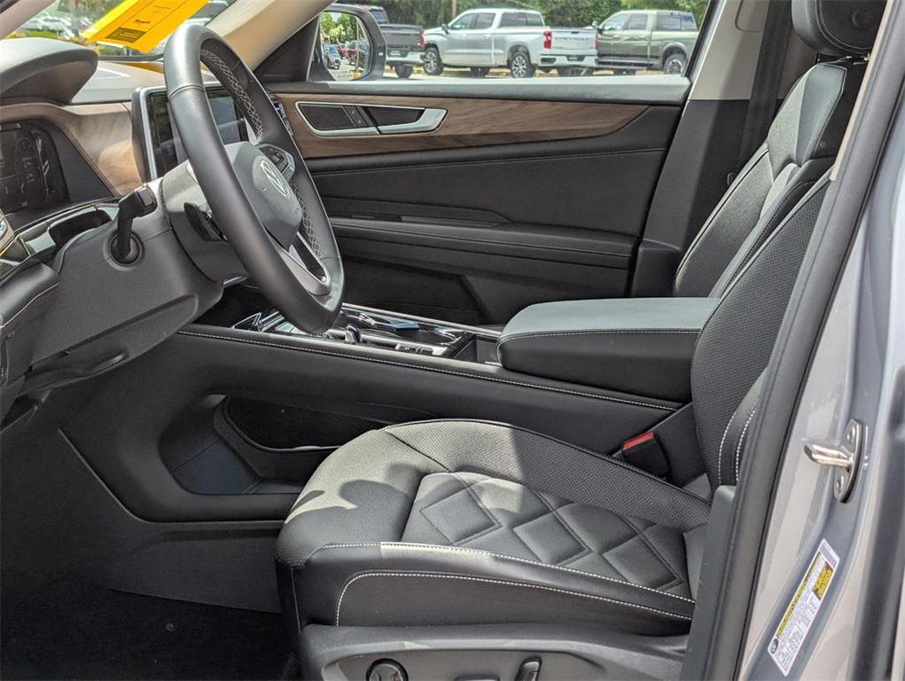 used 2024 Volkswagen Atlas car, priced at $32,495