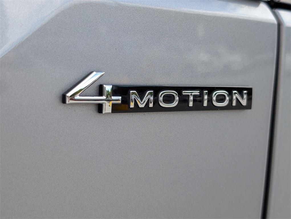 used 2024 Volkswagen Atlas car, priced at $32,495