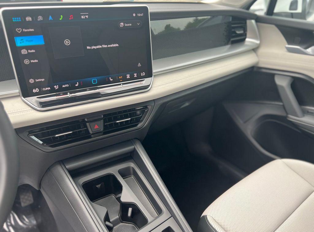new 2025 Volkswagen Tiguan car, priced at $32,933