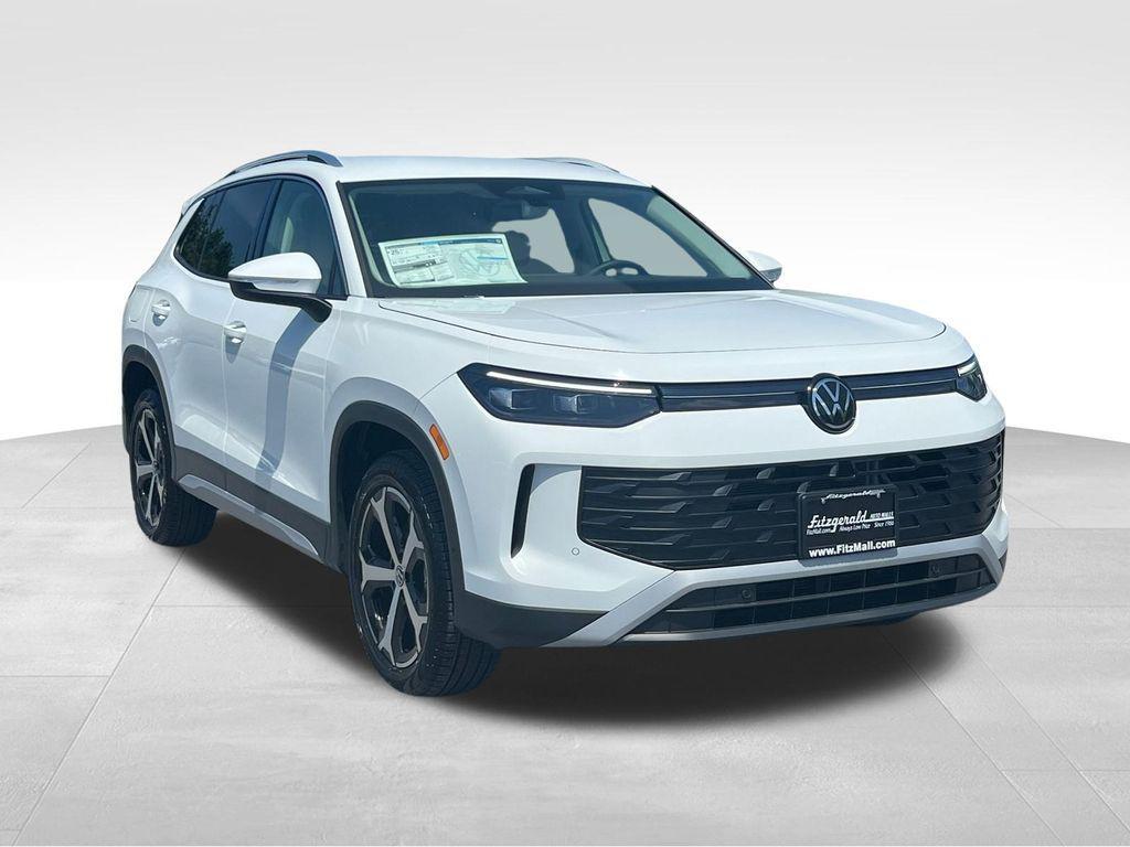 new 2025 Volkswagen Tiguan car, priced at $32,933