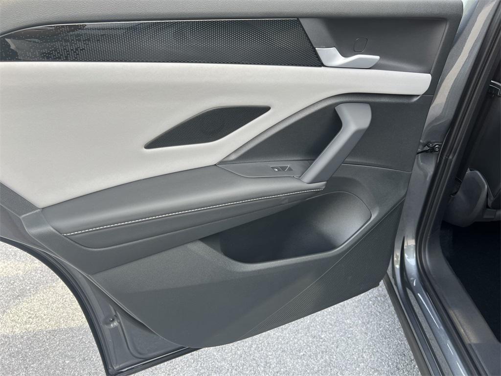 new 2025 Volkswagen Tiguan car, priced at $36,742