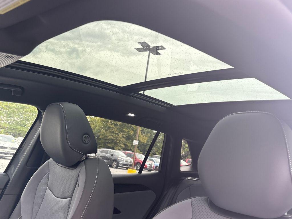new 2025 Volkswagen Tiguan car, priced at $35,521