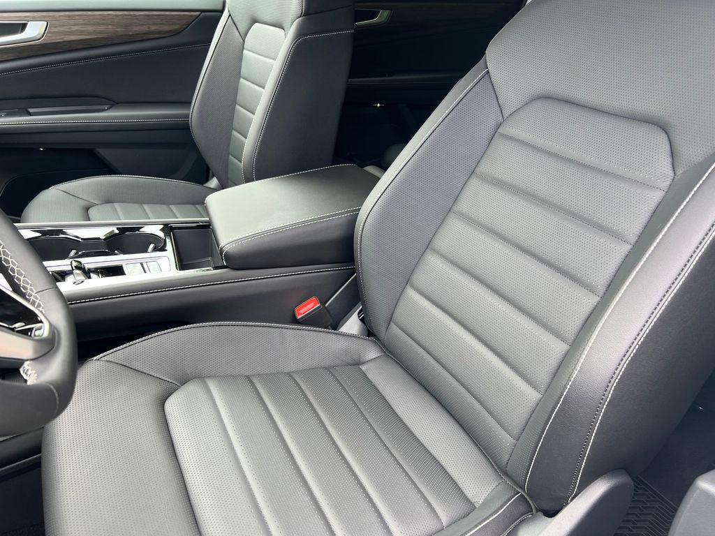 new 2025 Volkswagen Atlas car, priced at $43,109
