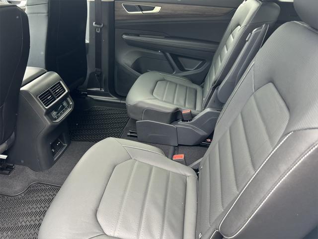 new 2025 Volkswagen Atlas car, priced at $44,609