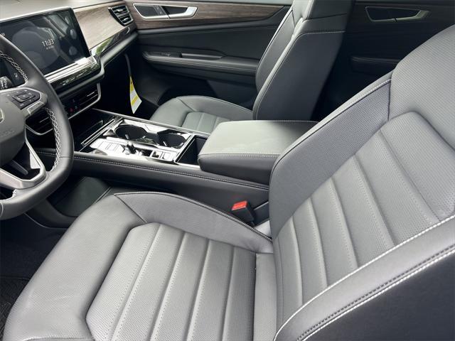 new 2025 Volkswagen Atlas car, priced at $44,609