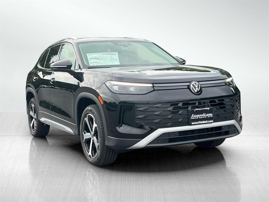 new 2025 Volkswagen Tiguan car, priced at $33,683