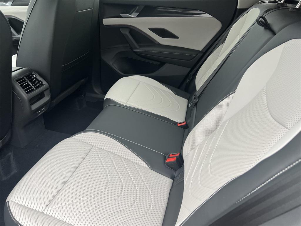 new 2025 Volkswagen Tiguan car, priced at $33,683